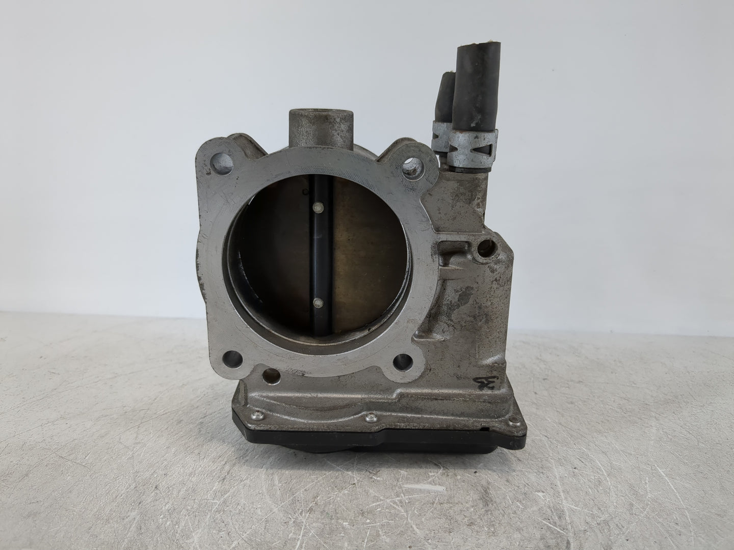 2005-2018 Toyota Avalon Throttle Body P/N:22030-0P050 Fits OEM Used Auto Parts - Oemusedautoparts1.com