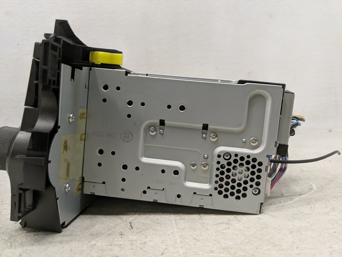 2011-2012 Toyota Avalon Radio AM FM Cd Player Receiver Replacement P/N:86120-07120 Fits OEM Used Auto Parts - Oemusedautopar
