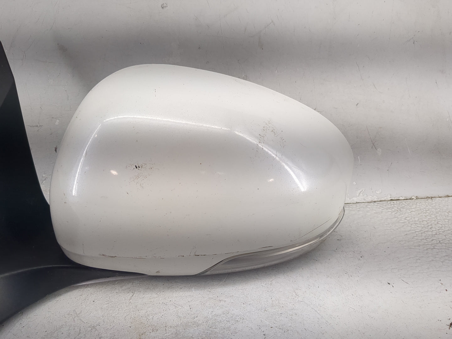 2011 Toyota Avalon Driver Side View Mirror - Left Door Mirror OEM Used - Oemusedautoparts1.com