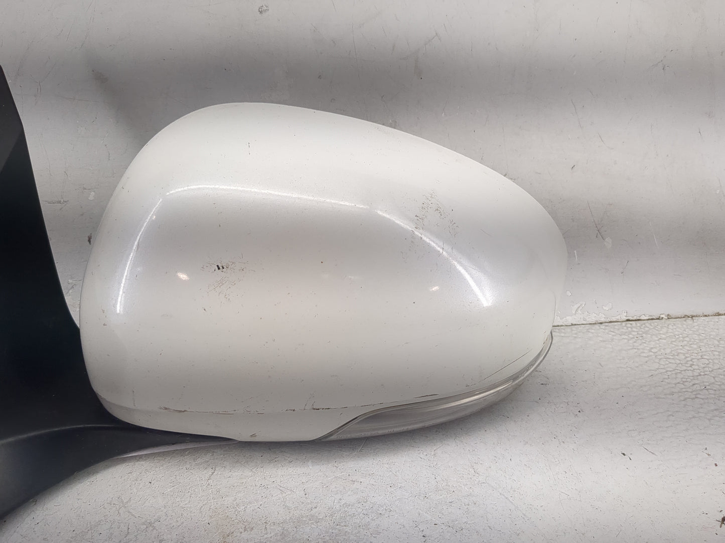 2011 Toyota Avalon Driver Side View Mirror - Left Door Mirror OEM Used - Oemusedautoparts1.com