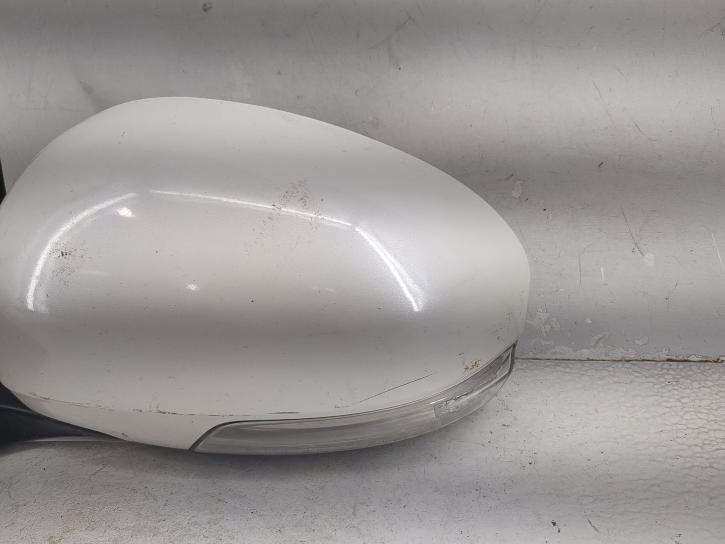 2011 Toyota Avalon Driver Side View Mirror - Left Door Mirror OEM Used - Oemusedautoparts1.com