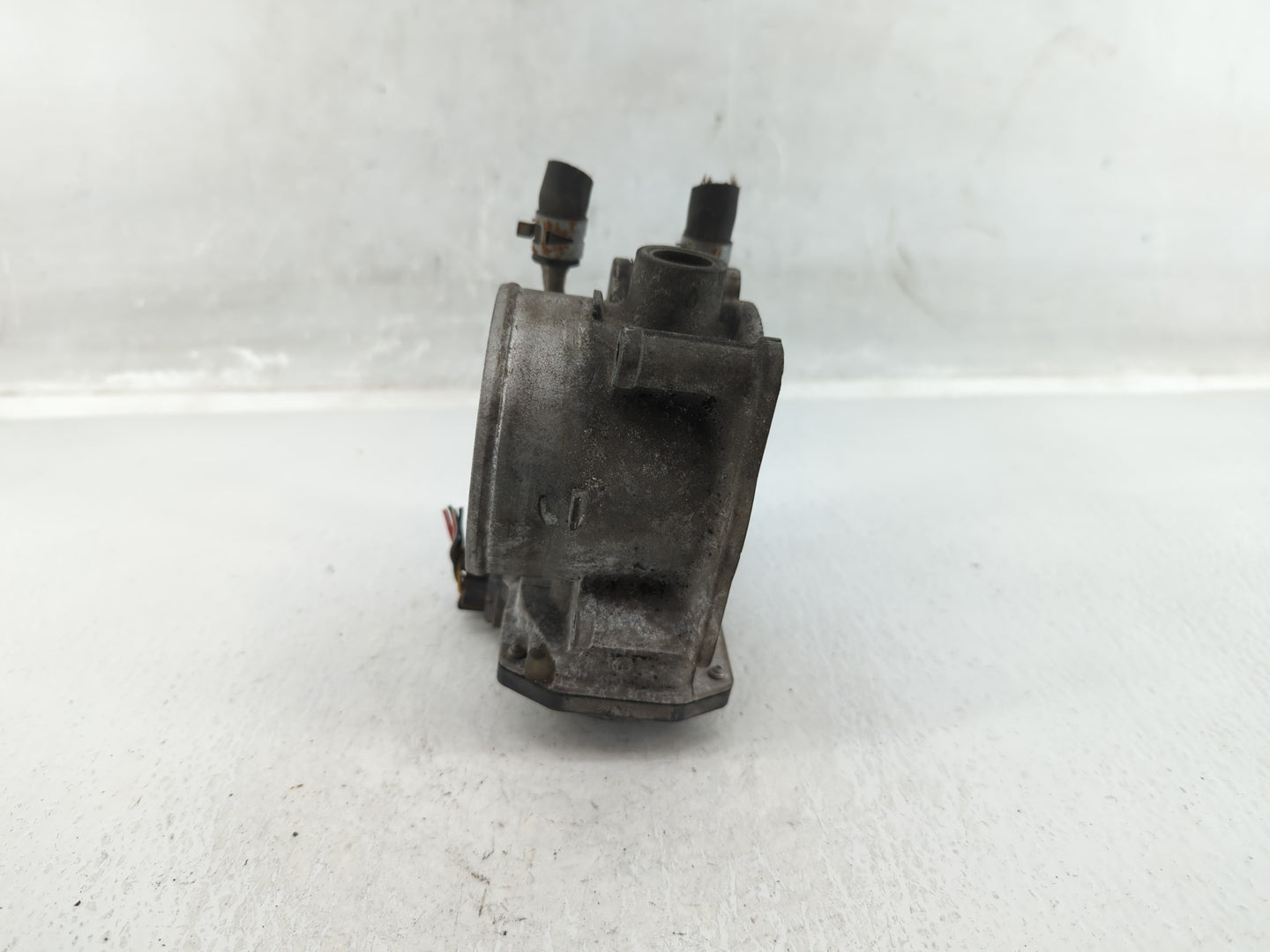 2005-2018 Toyota Avalon Throttle Body P/N:22030-0P050 Fits OEM Used Auto Parts - Oemusedautoparts1.com