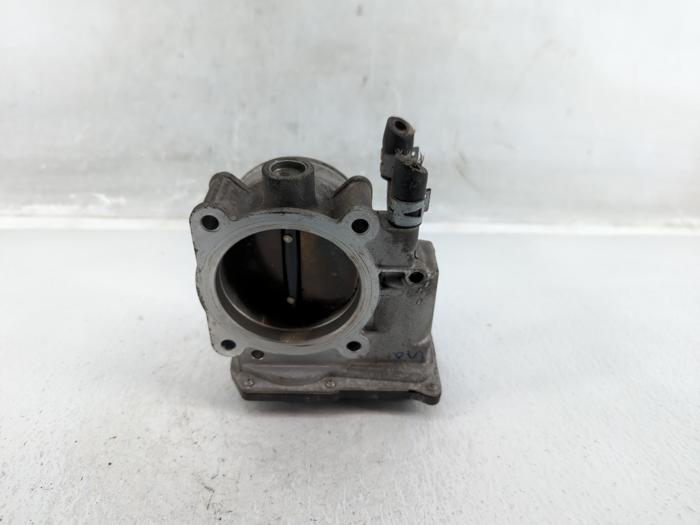 2005-2018 Toyota Avalon Throttle Body P/N:22030-0P050 Fits OEM Used Auto Parts - Oemusedautoparts1.com