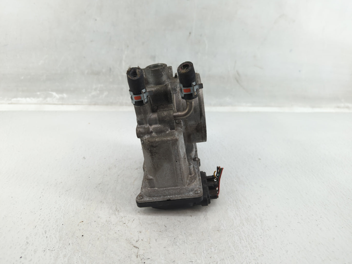 2005-2018 Toyota Avalon Throttle Body P/N:22030-0P050 Fits OEM Used Auto Parts - Oemusedautoparts1.com