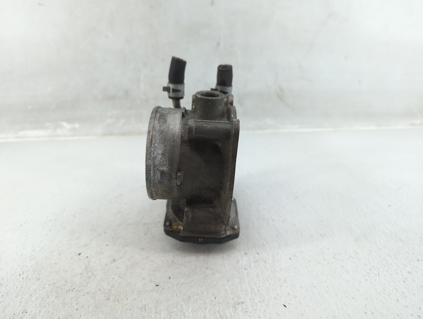 2005-2018 Toyota Avalon Throttle Body P/N:22030-0P050 Fits OEM Used Auto Parts - Oemusedautoparts1.com