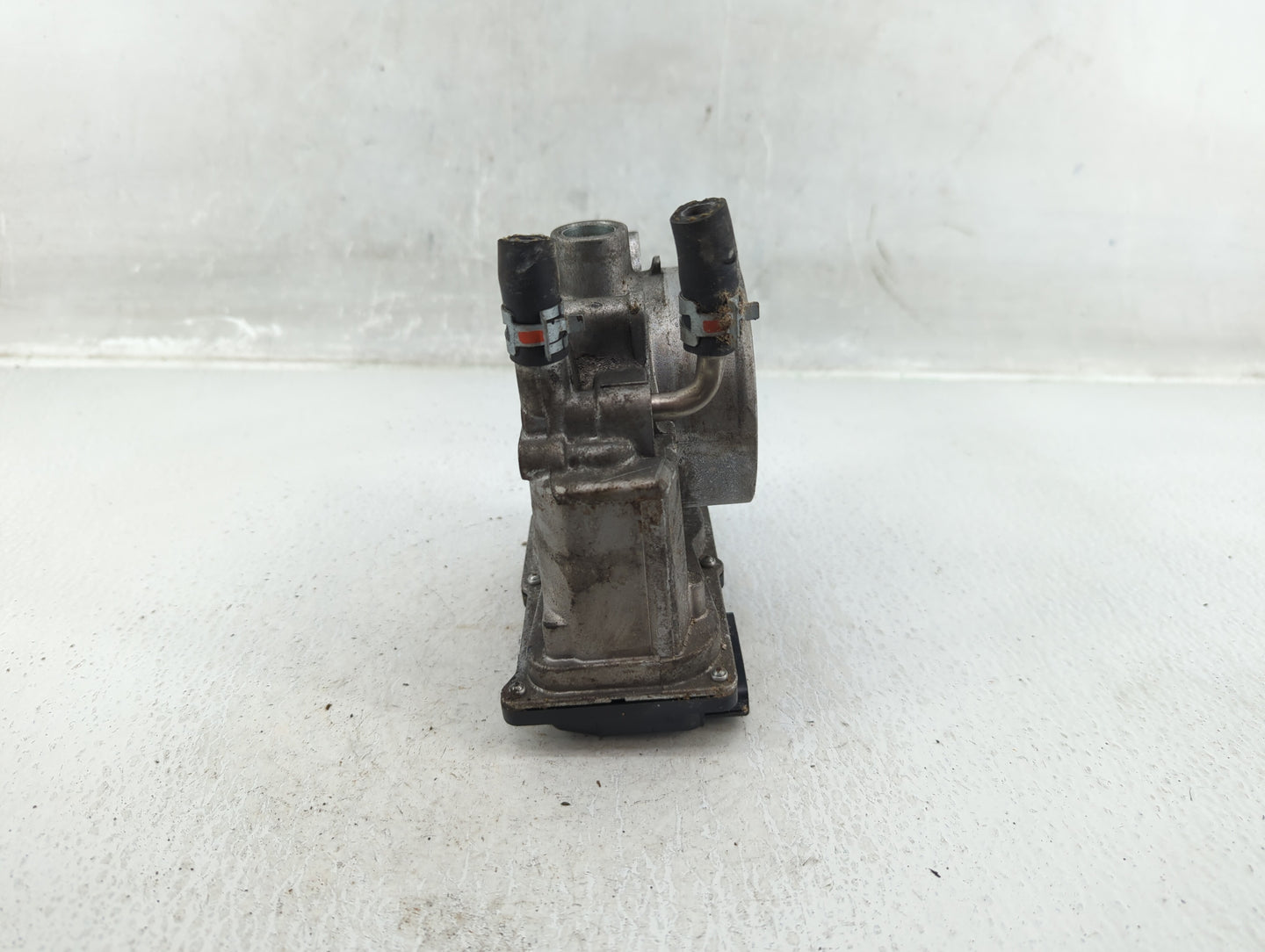 2005-2018 Toyota Avalon Throttle Body P/N:22030-0P050 Fits OEM Used Auto Parts - Oemusedautoparts1.com