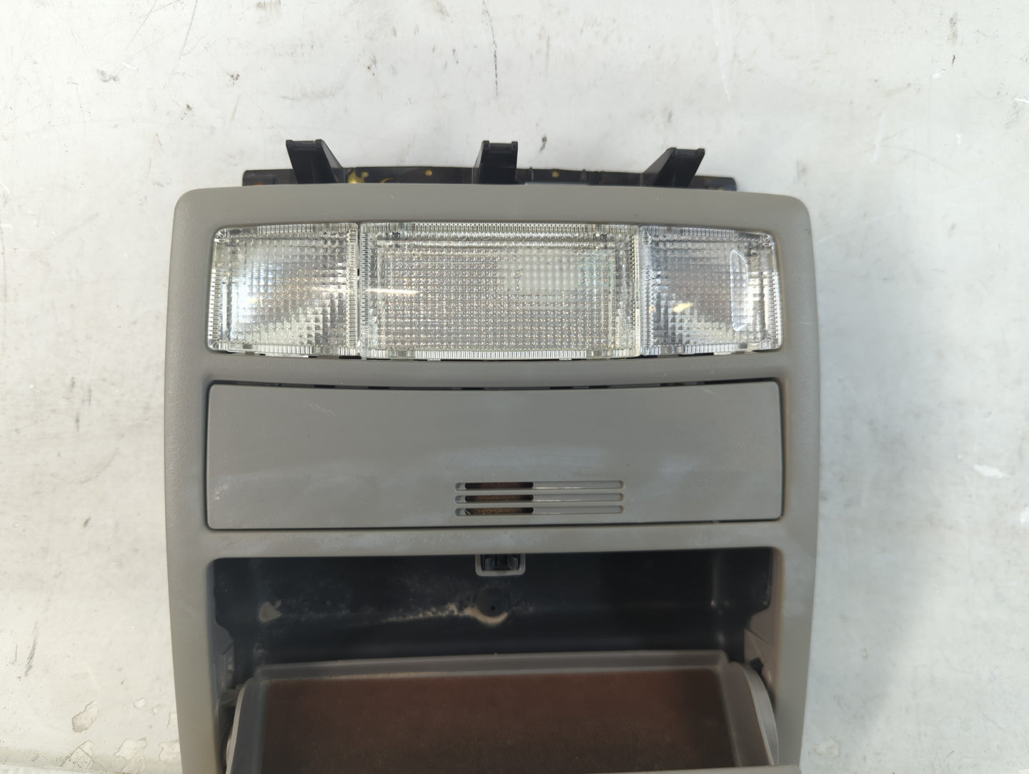 2011 Toyota Camry Overhead Roof Console - Oemusedautoparts1.com