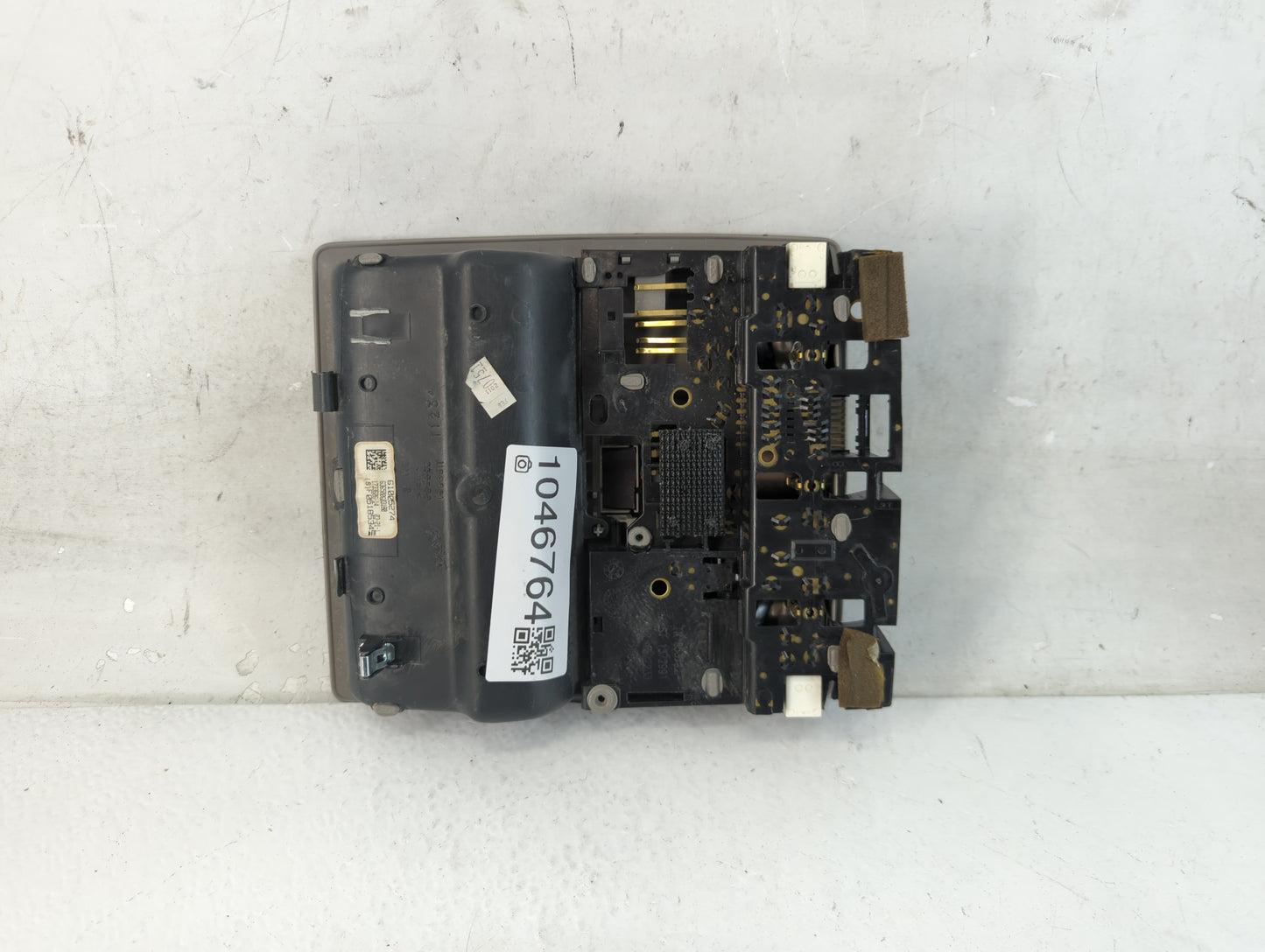 2011 Toyota Camry Overhead Roof Console - Oemusedautoparts1.com