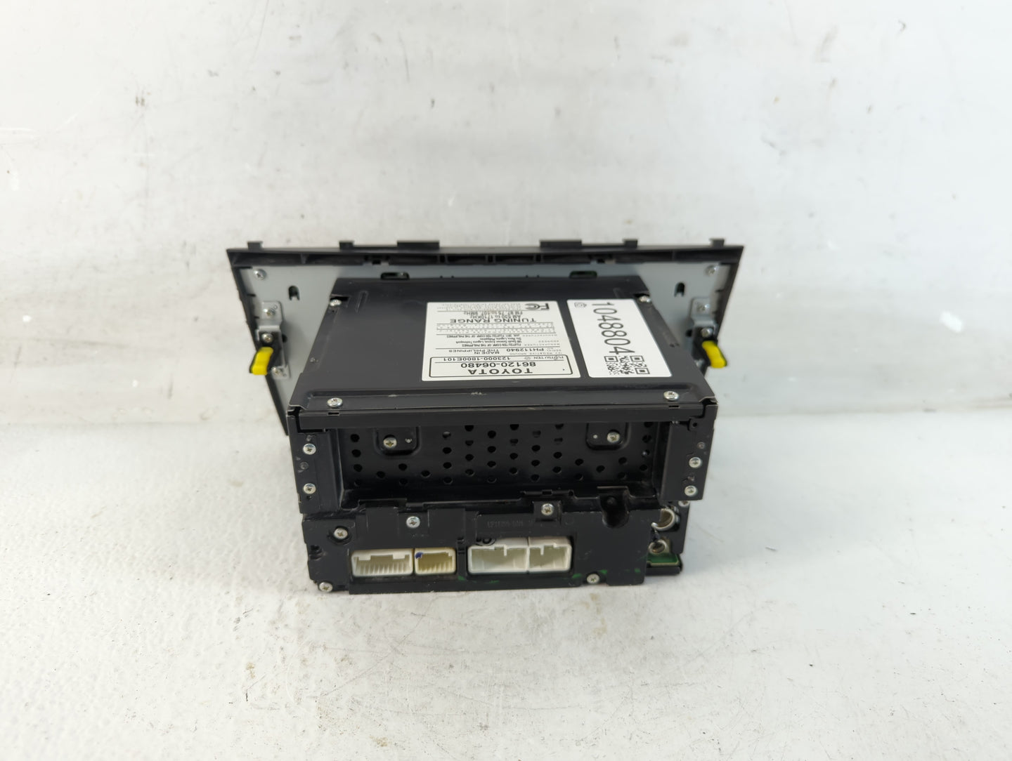 2010-2011 Toyota Camry Radio AM FM Cd Player Receiver Replacement P/N:86120-06480 Fits OEM Used Auto Parts - Oemusedautopart