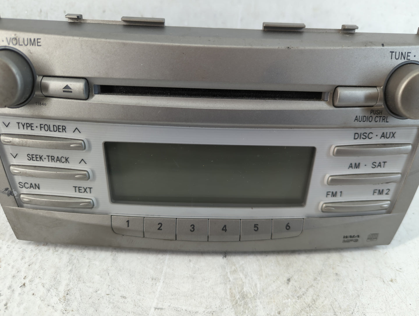 2010-2011 Toyota Camry Radio AM FM Cd Player Receiver Replacement P/N:86120-06480 Fits Fits 2010 2011 OEM Used Auto Parts - 