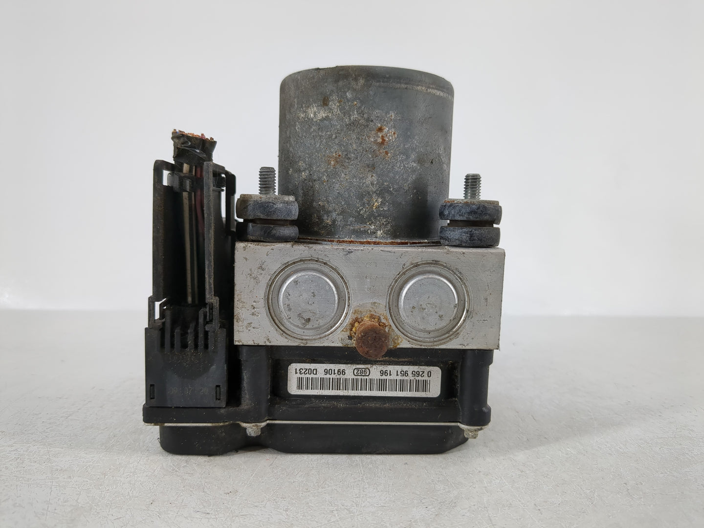 2007-2011 Toyota Camry ABS Pump Control Module Replacement P/N:0 265 951 196 Fits Fits 2007 2008 2009 2010 2011 OEM Used Aut
