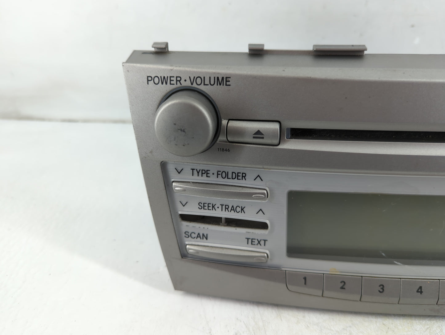 2010-2011 Toyota Camry Radio AM FM Cd Player Receiver Replacement P/N:86120-06480 Fits OEM Used Auto Parts - Oemusedautopart