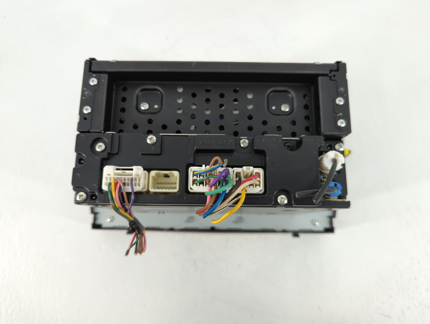 2010-2011 Toyota Camry Radio AM FM Cd Player Receiver Replacement P/N:86120-06480 Fits OEM Used Auto Parts - Oemusedautopart