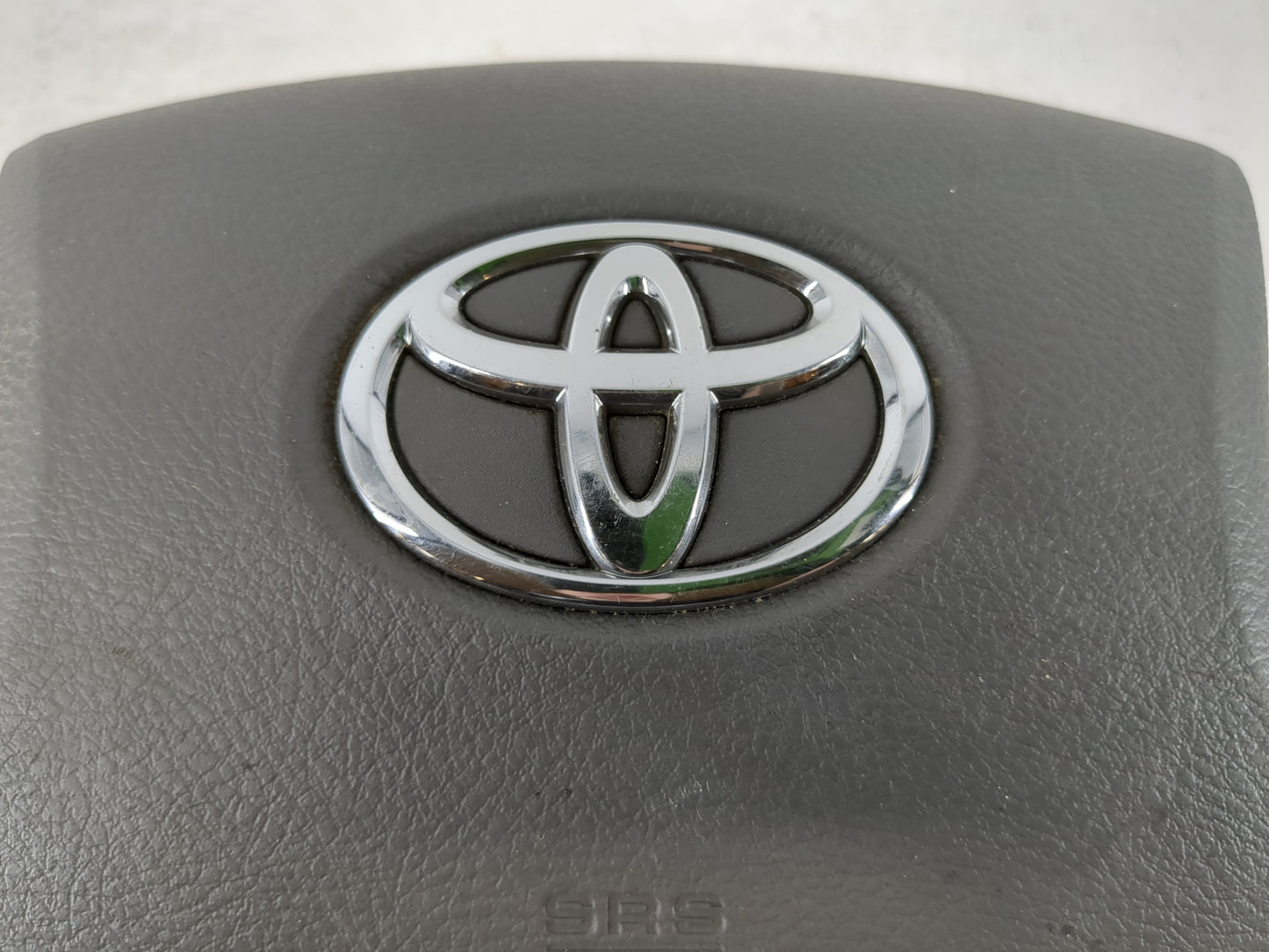 2007-2011 Toyota Camry Air Bag Driver Left Steering Wheel Mounted Fits Fits 2007 2008 2009 2010 2011 OEM Used Auto Parts - O