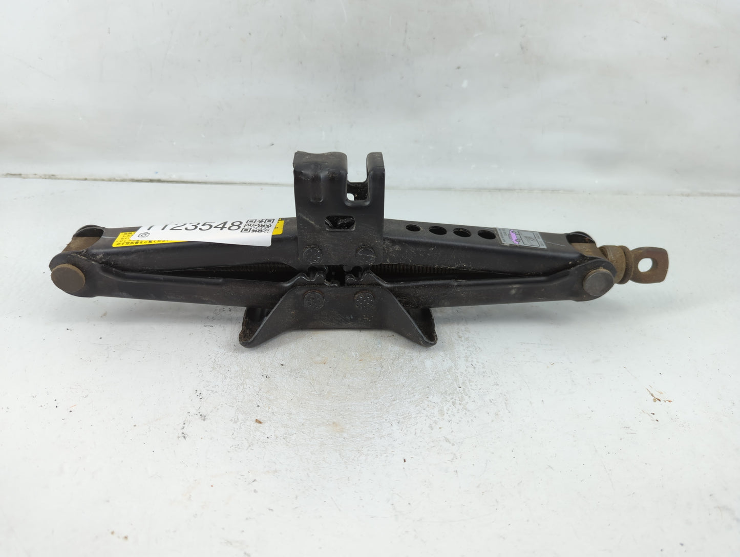 2011 Toyota Camry Spare Scissor Car Jack - Oemusedautoparts1.com