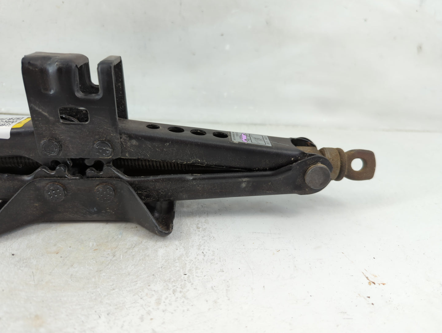 2011 Toyota Camry Spare Scissor Car Jack - Oemusedautoparts1.com