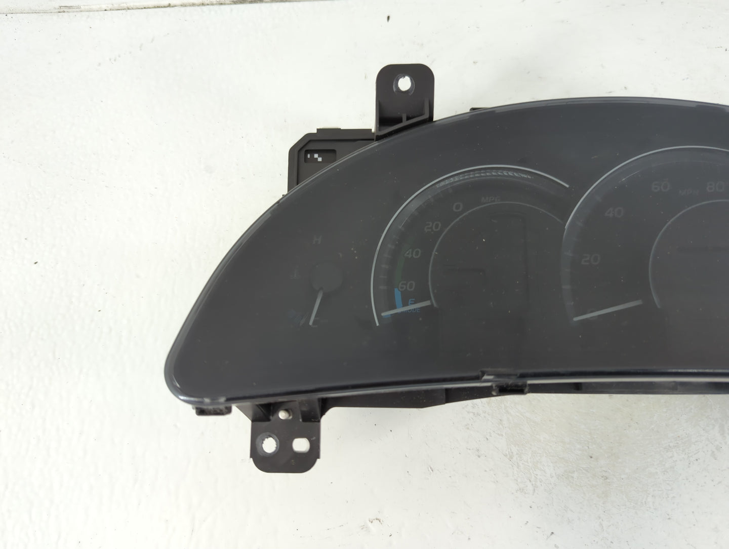 2010-2011 Toyota Camry Instrument Cluster Speedometer Gauges P/N:83800-06J50 Fits Fits 2010 2011 OEM Used Auto Parts - Oemus