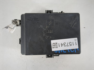 2010-2011 Toyota Camry Fusebox Fuse Box Panel Relay Module P/N:P68498588AC Fits Fits 2010 2011 OEM Used Auto Parts - Oemused