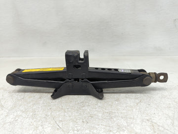 2011 Toyota Camry Spare Scissor Car Jack - Oemusedautoparts1.com