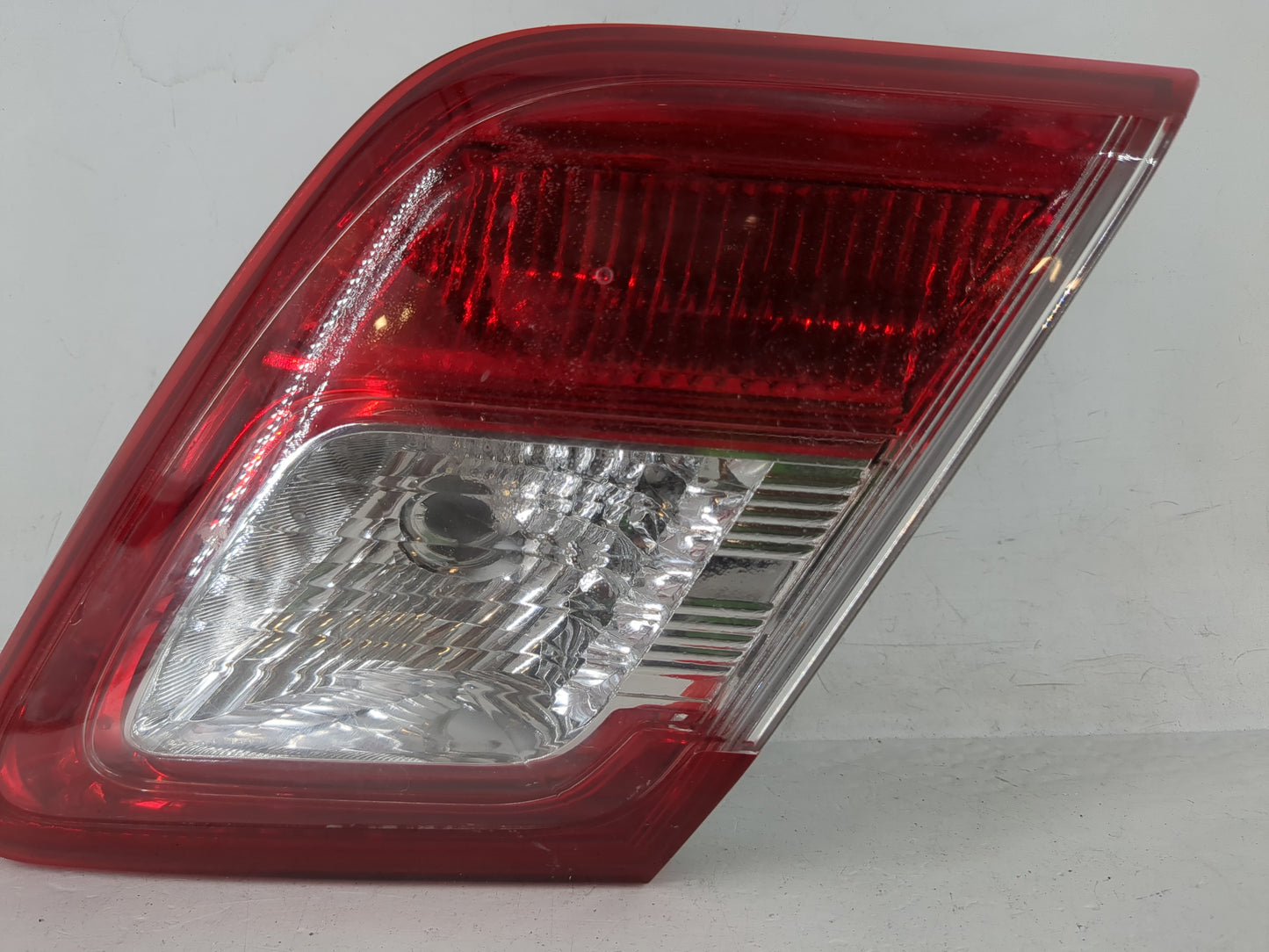 2011 Toyota Camry Driver Left Side Deck Lid Mounted Tail Light - Oemusedautoparts1.com