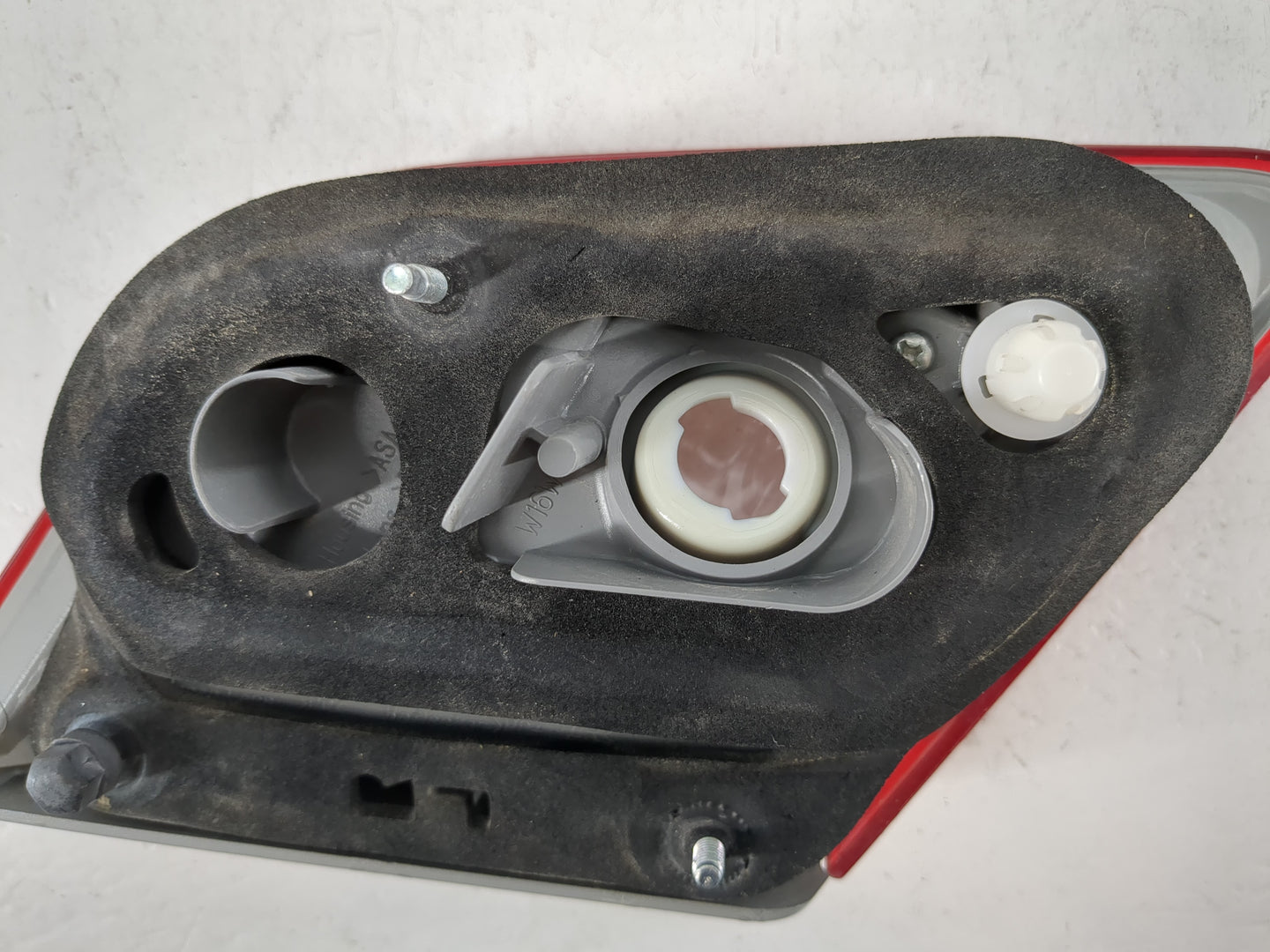 2011 Toyota Camry Driver Left Side Deck Lid Mounted Tail Light - Oemusedautoparts1.com