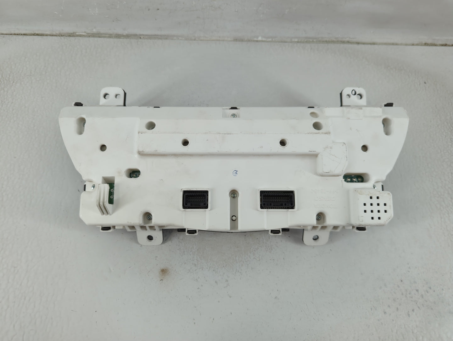 2011 Toyota Camry Instrument Cluster Speedometer Gauges P/N:83800-06V10-00 Fits OEM Used Auto Parts - Oemusedautoparts1.com