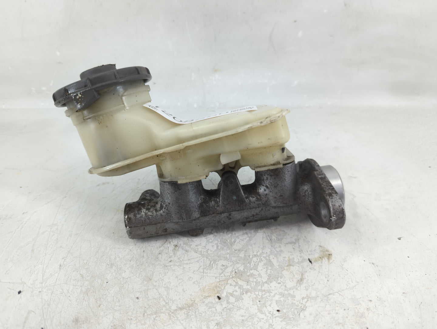 2007-2011 Toyota Camry Brake Master Cylinder 1208550 - Oemusedautoparts1.com