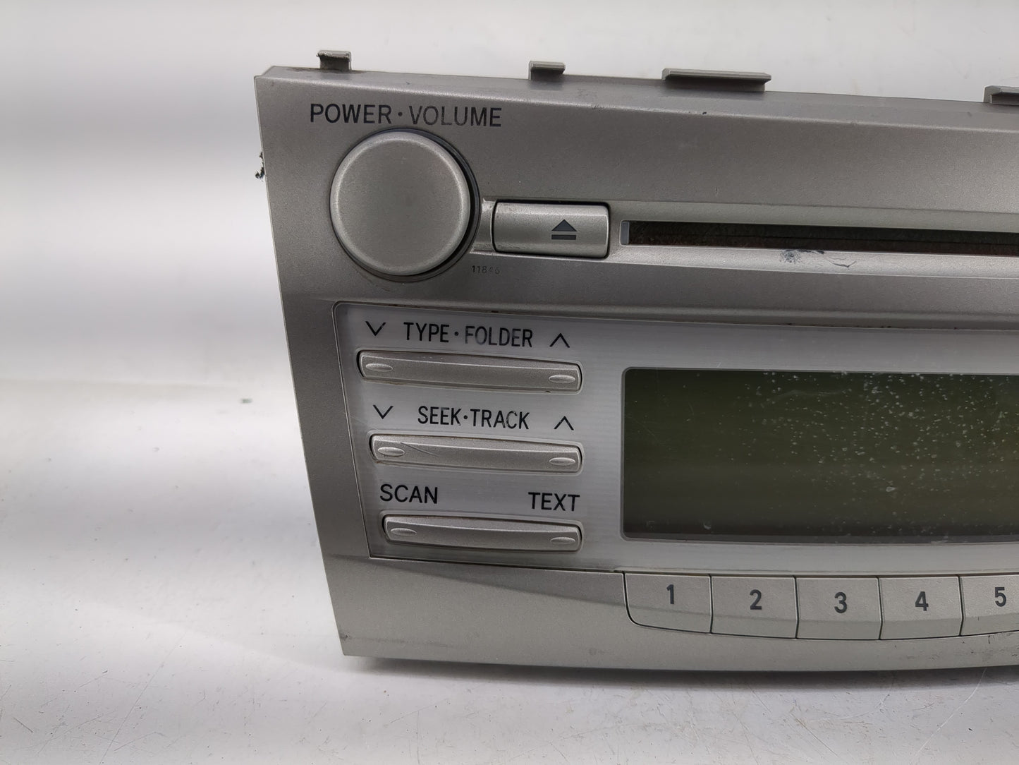 2010-2011 Toyota Camry Radio AM FM Cd Player Receiver Replacement P/N:86120-06480 Fits Fits 2010 2011 OEM Used Auto Parts - 