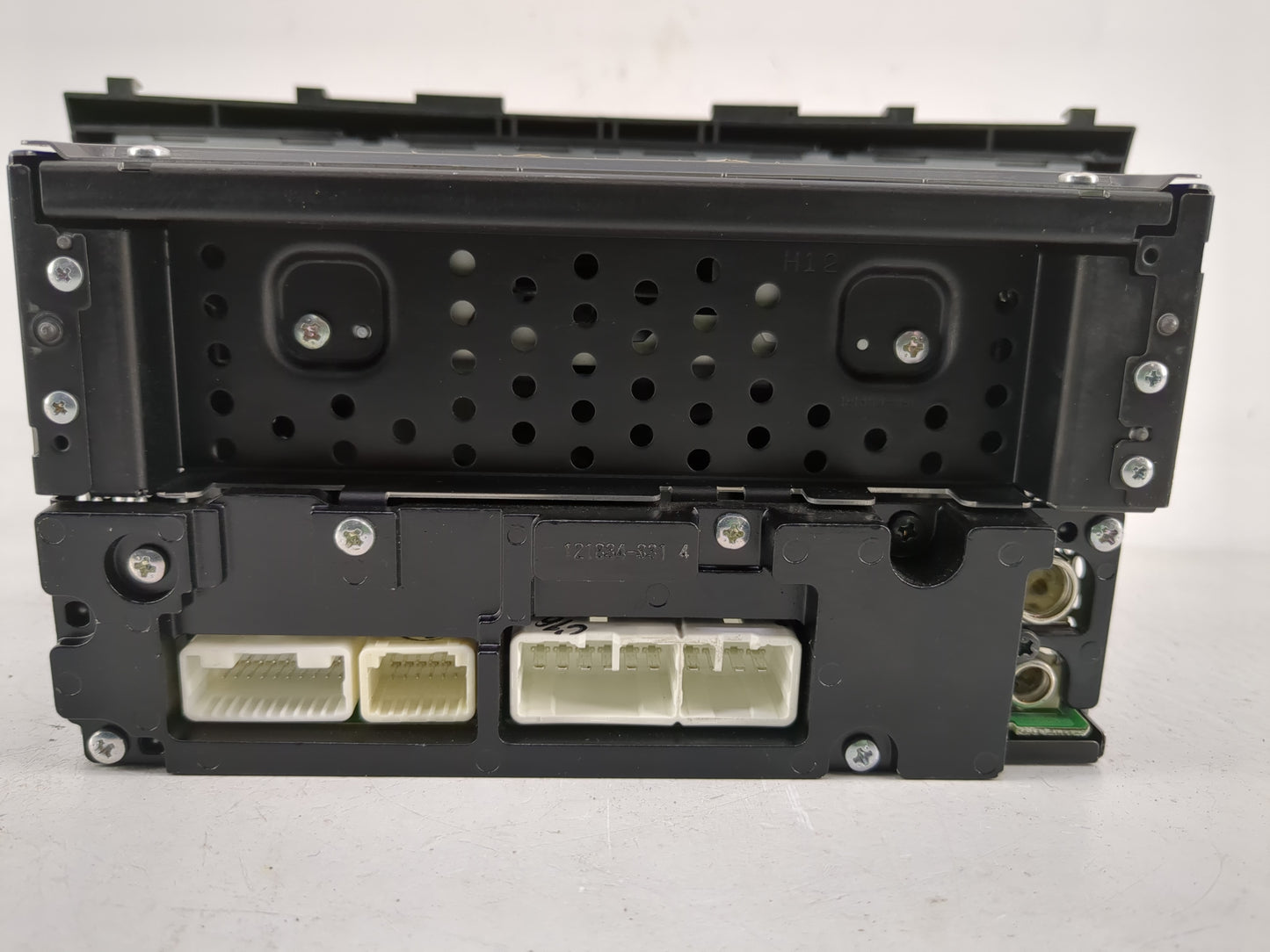 2011 Toyota Camry Radio AM FM Cd Player Receiver Replacement P/N:86120-06480 Fits OEM Used Auto Parts - Oemusedautoparts1.co