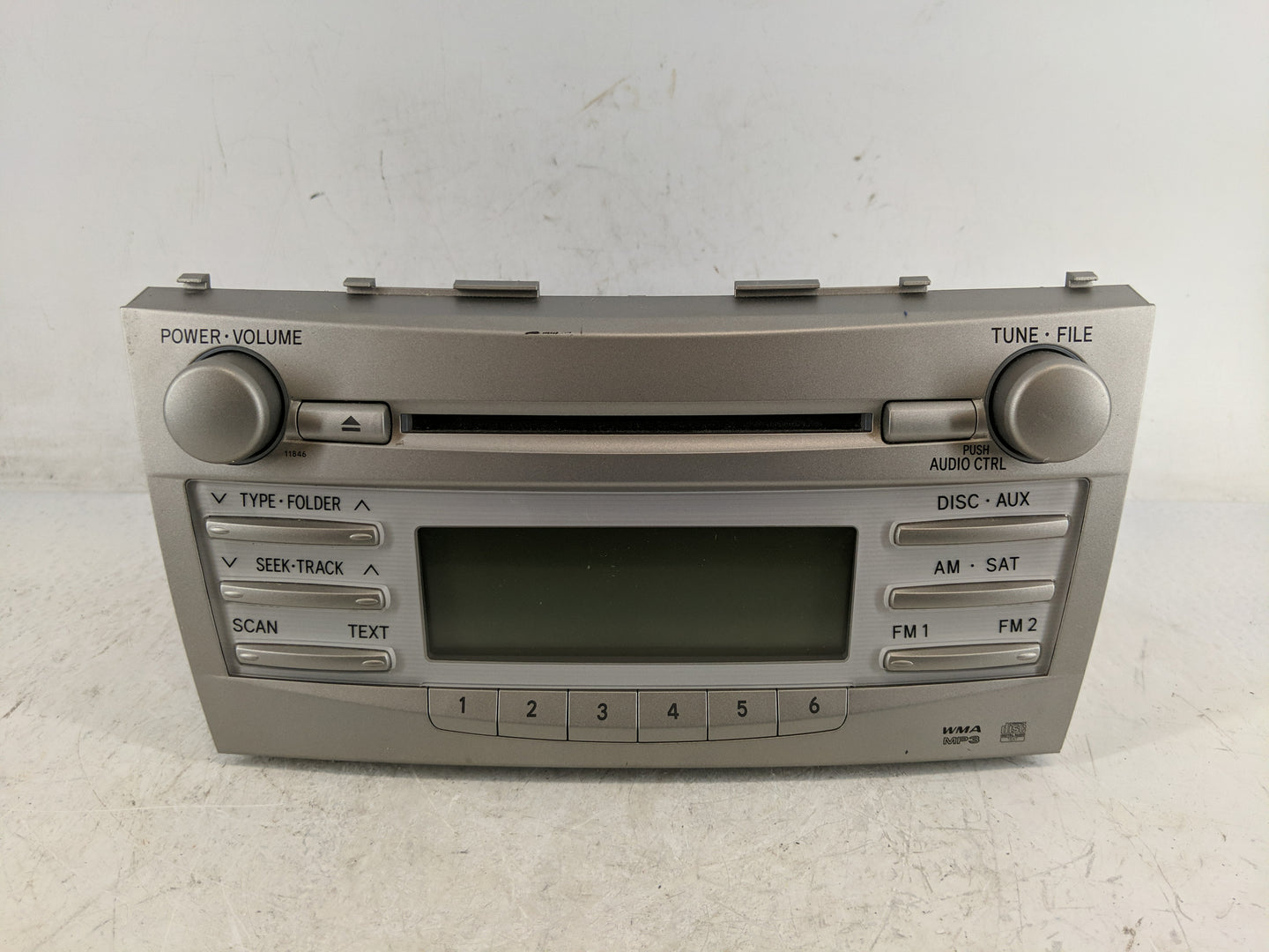 2010-2011 Toyota Camry Radio AM FM Cd Player Receiver Replacement P/N:86120-06480 Fits Fits 2010 2011 OEM Used Auto Parts - 