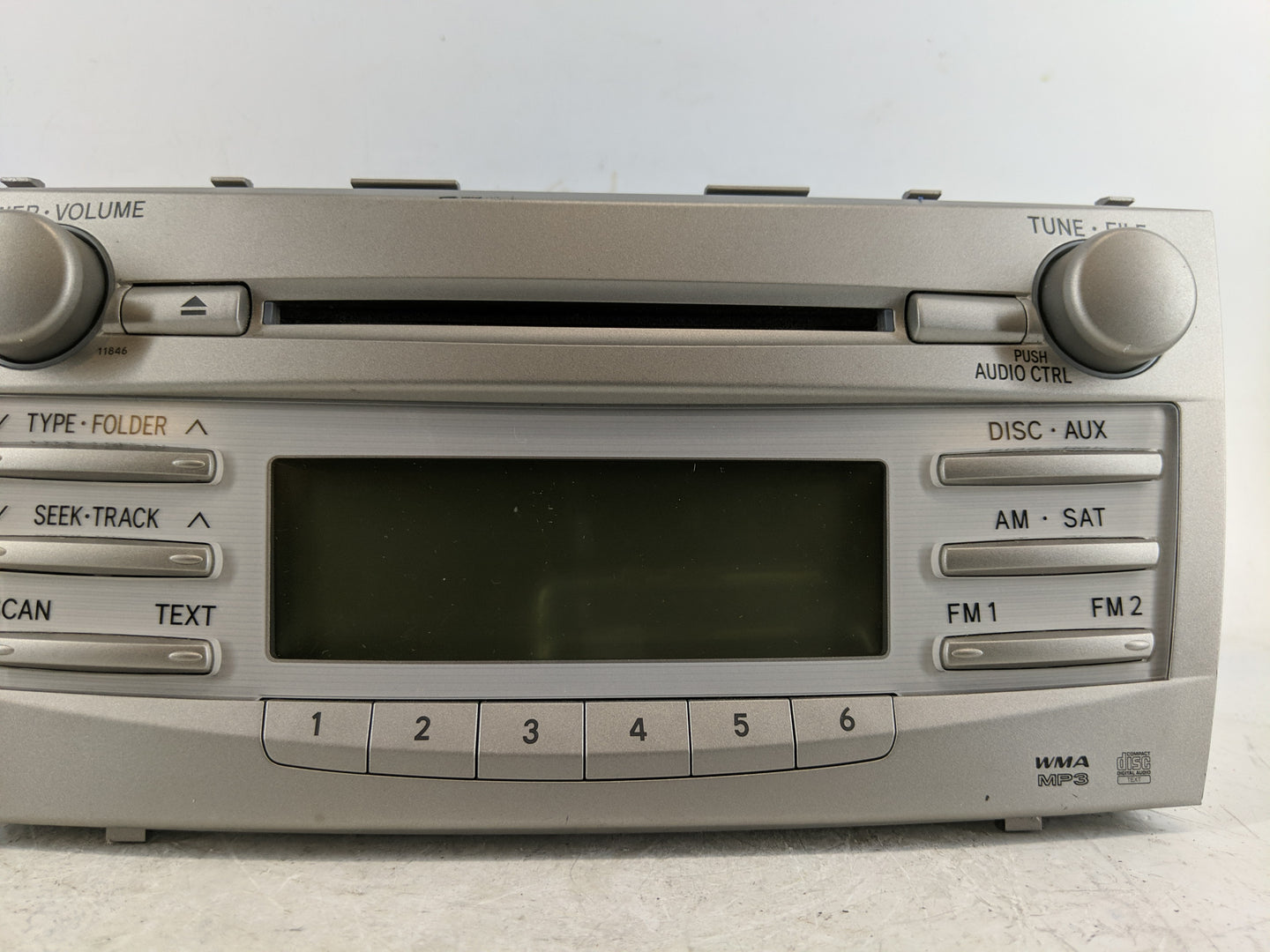 2010-2011 Toyota Camry Radio AM FM Cd Player Receiver Replacement P/N:86120-06480 Fits Fits 2010 2011 OEM Used Auto Parts - 