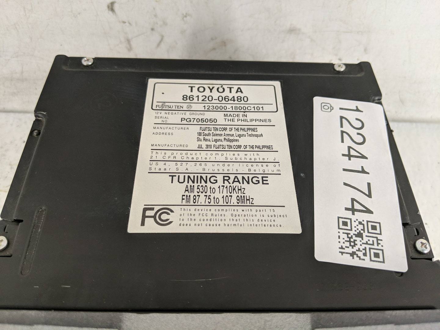 2010-2011 Toyota Camry Radio AM FM Cd Player Receiver Replacement P/N:86120-06480 Fits Fits 2010 2011 OEM Used Auto Parts - 