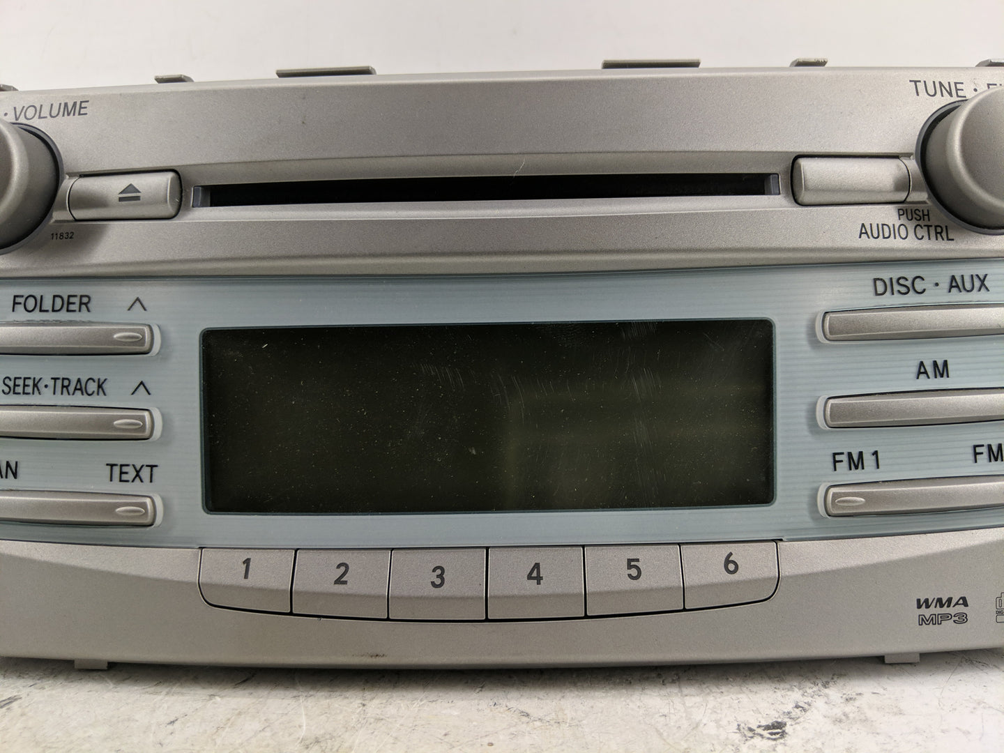 2010-2011 Toyota Camry Radio AM FM Cd Player Receiver Replacement P/N:86120-06181 Fits Fits 2010 2011 OEM Used Auto Parts - 