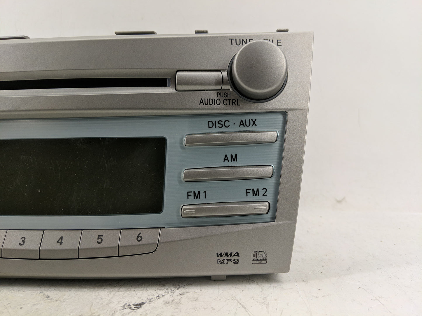 2010-2011 Toyota Camry Radio AM FM Cd Player Receiver Replacement P/N:86120-06181 Fits Fits 2010 2011 OEM Used Auto Parts - 