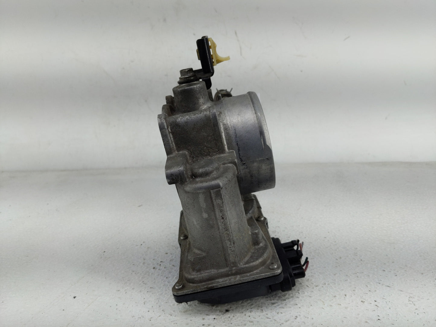 2010-2017 Toyota Camry Throttle Body P/N:22030-0V010 Fits Fits 2009 2010 2011 2012 2013 2014 2015 2016 2017 2018 2019 OEM Us