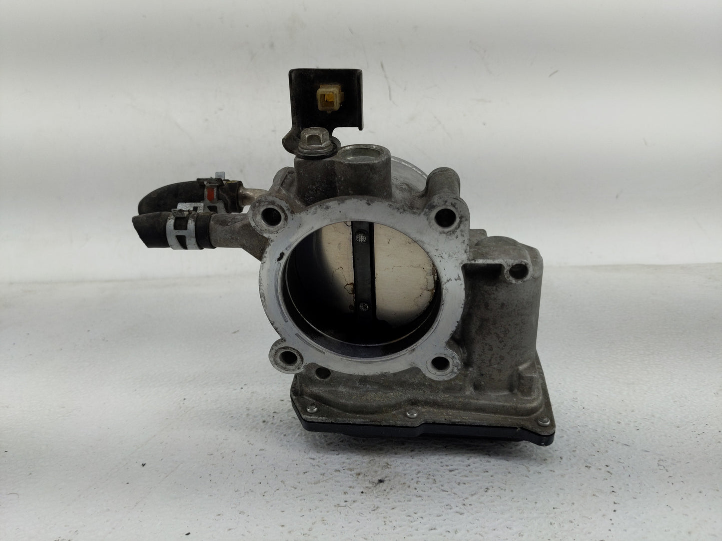 2010-2017 Toyota Camry Throttle Body P/N:22030-0V010 Fits Fits 2009 2010 2011 2012 2013 2014 2015 2016 2017 2018 2019 OEM Us