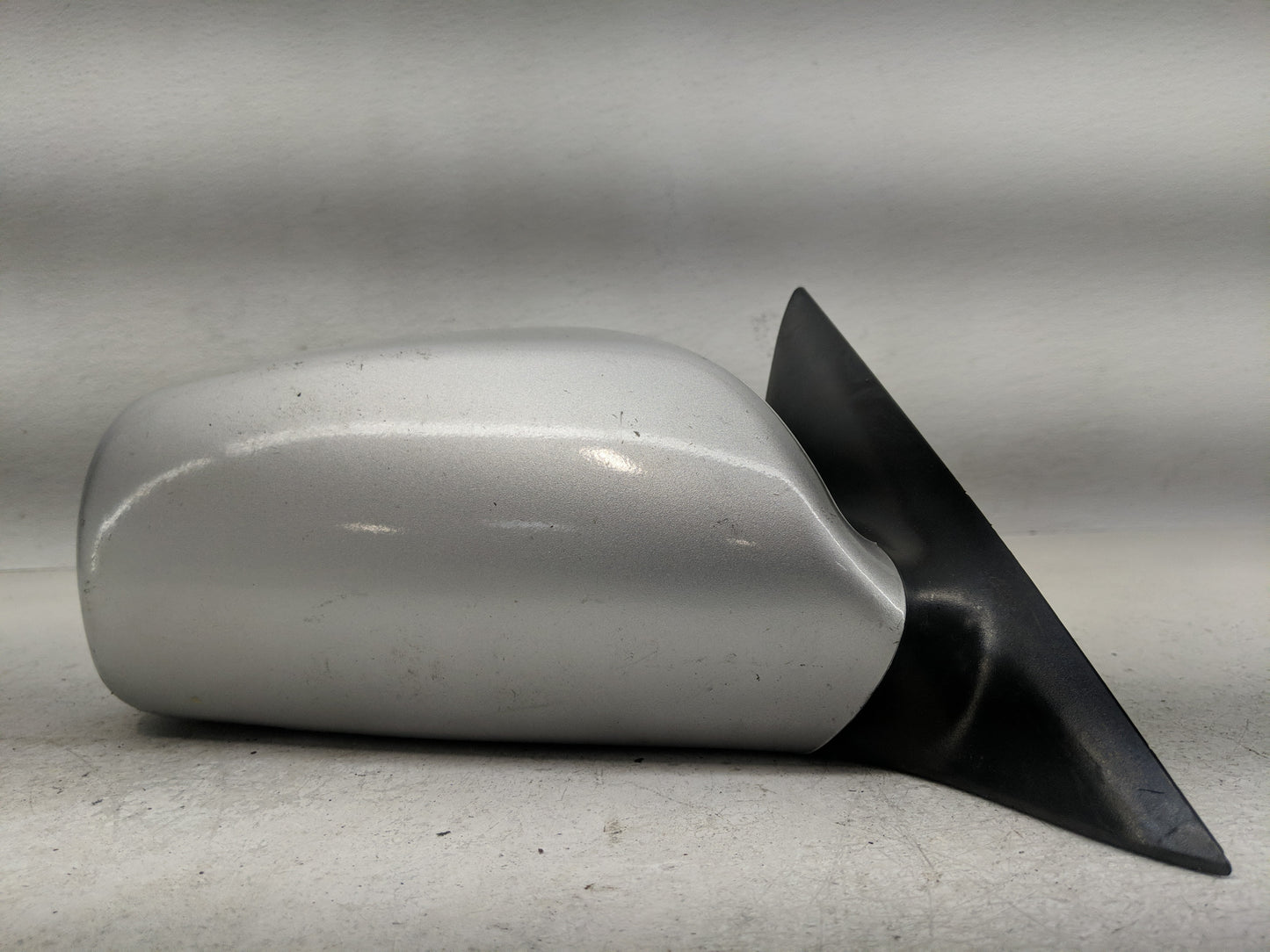 2007-2011 Toyota Camry Passenger Side View Mirror - Right Door Mirror OEM Used - Oemusedautoparts1.com