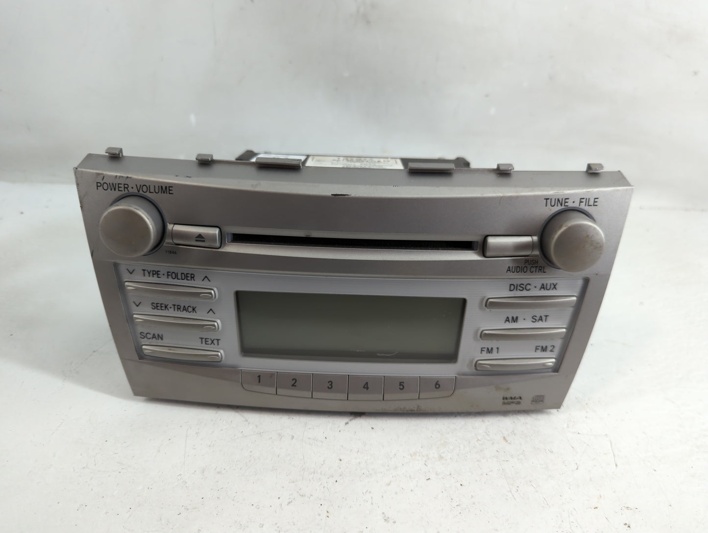 2010-2011 Toyota Camry Radio AM FM Cd Player Receiver Replacement P/N:86120-06480 Fits Fits 2010 2011 OEM Used Auto Parts - 