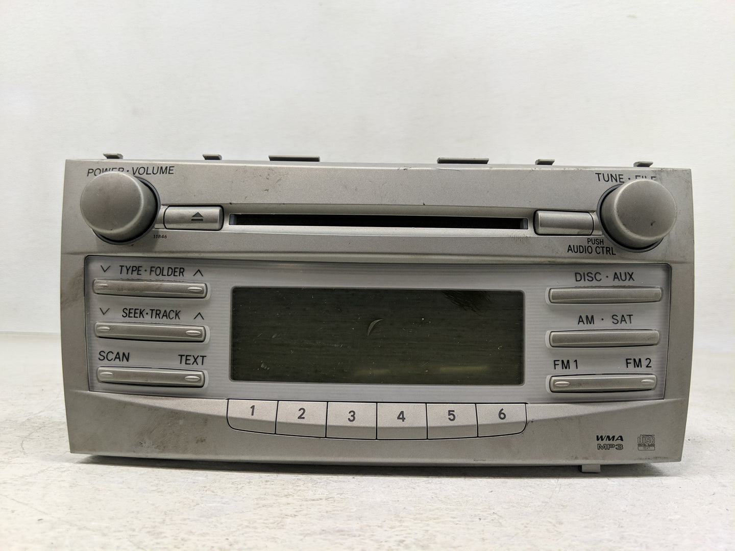 2010-2011 Toyota Camry Radio AM FM Cd Player Receiver Replacement P/N:86120-06480 Fits Fits 2010 2011 OEM Used Auto Parts - 