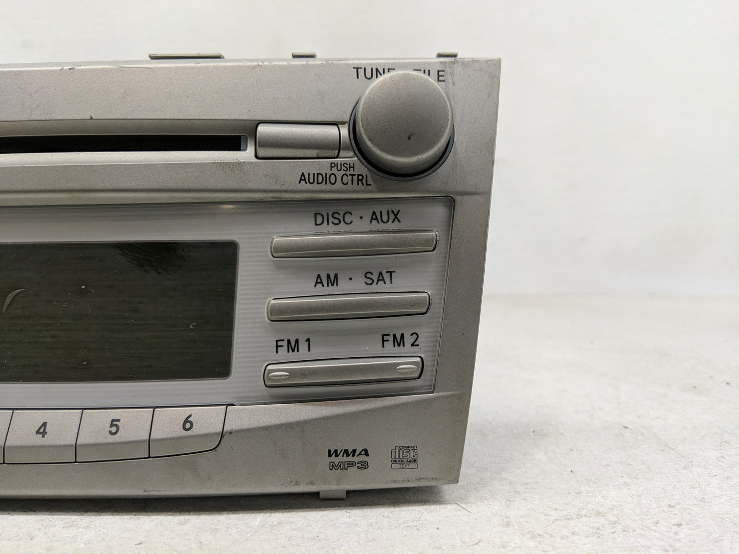 2010-2011 Toyota Camry Radio AM FM Cd Player Receiver Replacement P/N:86120-06480 Fits Fits 2010 2011 OEM Used Auto Parts - 