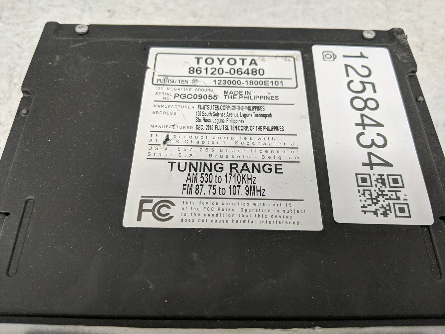 2010-2011 Toyota Camry Radio AM FM Cd Player Receiver Replacement P/N:86120-06480 Fits Fits 2010 2011 OEM Used Auto Parts - 