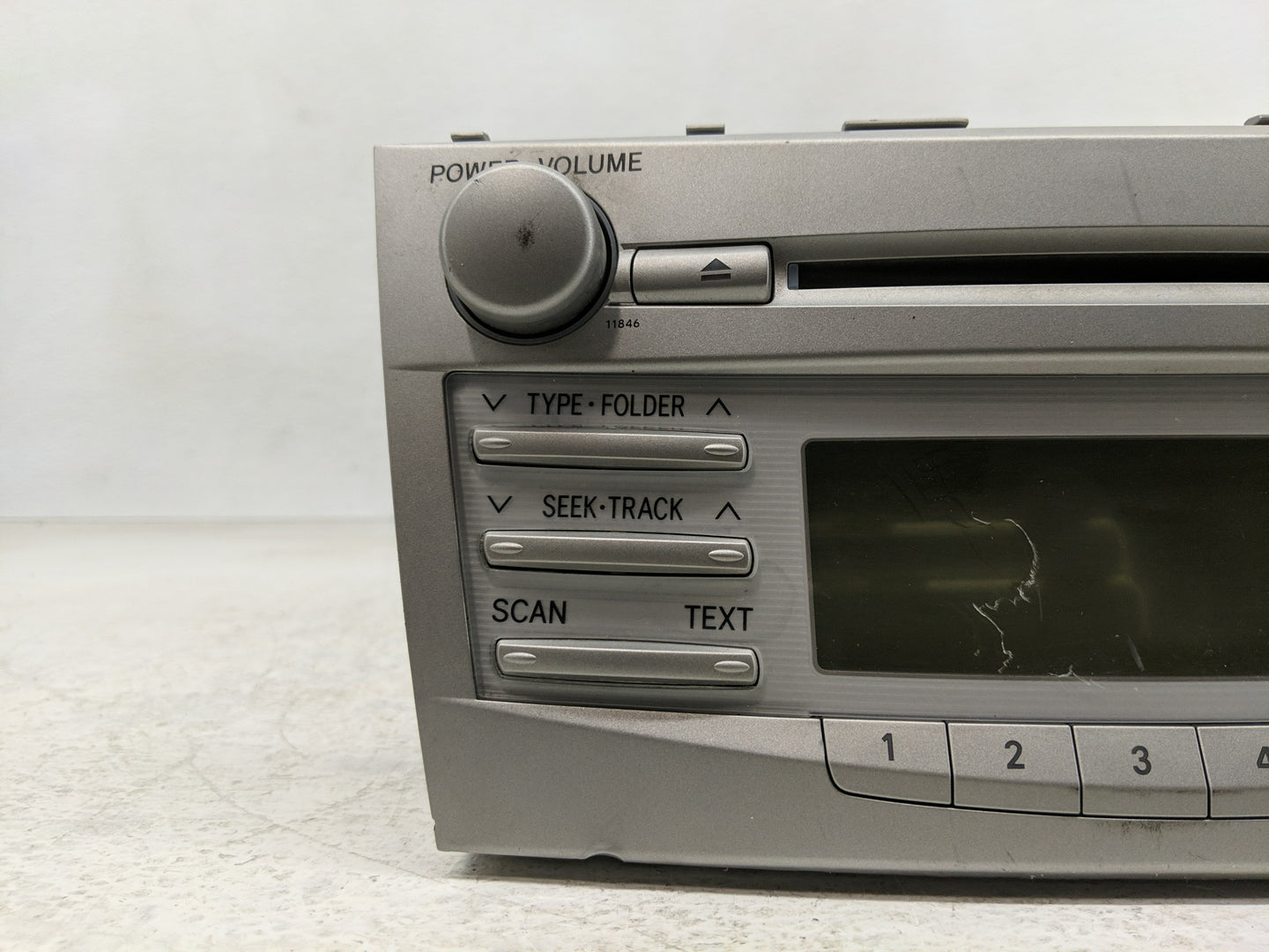 2010-2011 Toyota Camry Radio AM FM Cd Player Receiver Replacement P/N:86120-06480 Fits Fits 2010 2011 OEM Used Auto Parts - 
