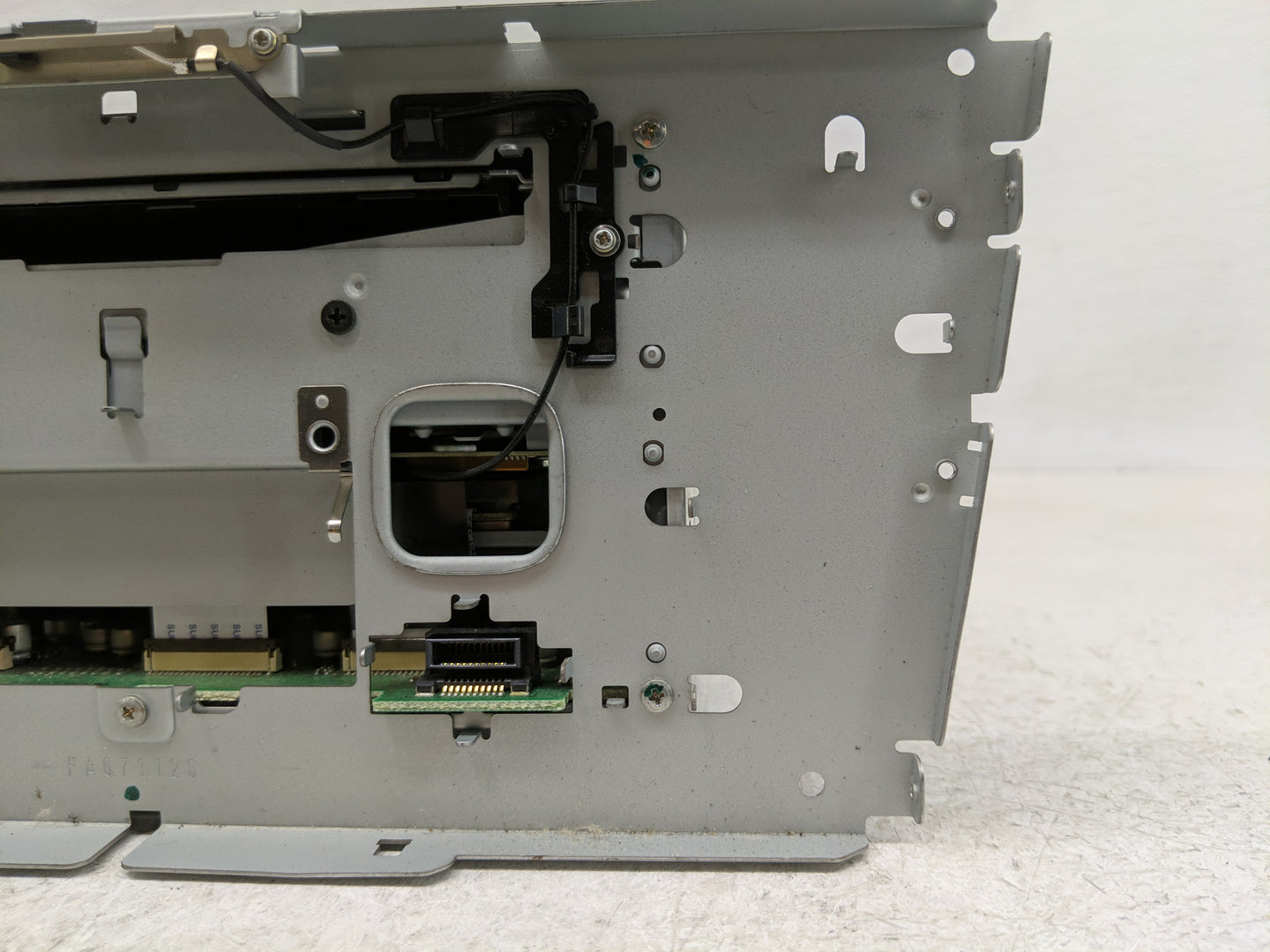 2010-2011 Toyota Camry Radio AM FM Cd Player Receiver Replacement P/N:86120-06700 Fits Fits 2010 2011 OEM Used Auto Parts - 