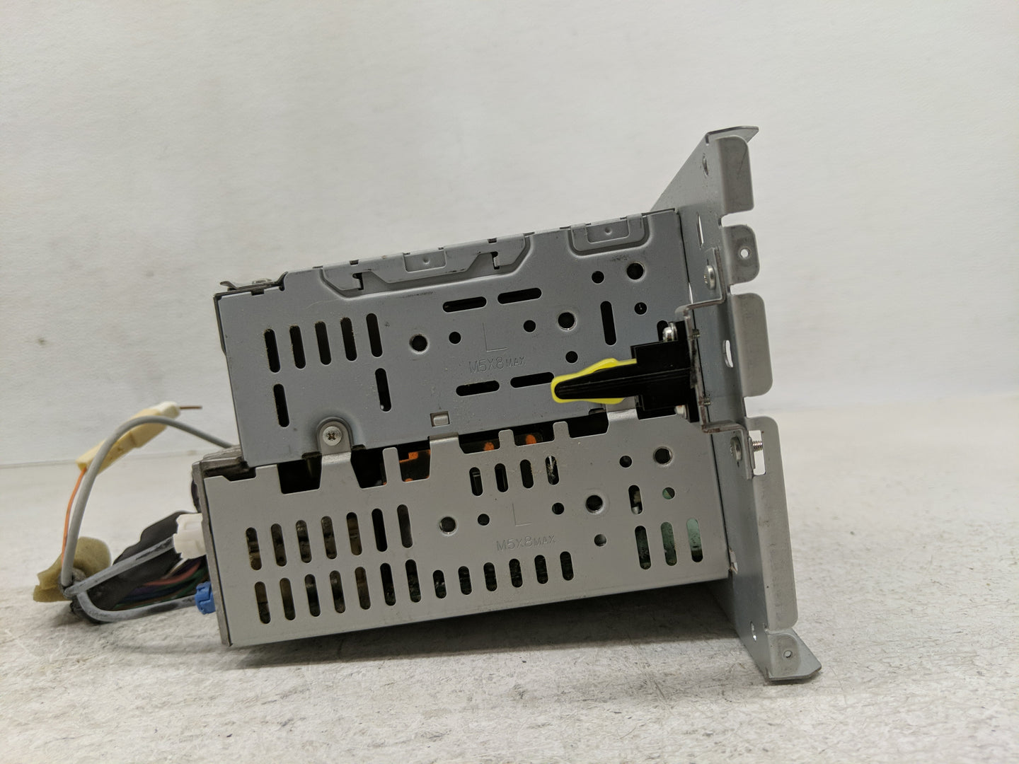 2010-2011 Toyota Camry Radio AM FM Cd Player Receiver Replacement P/N:86120-06700 Fits Fits 2010 2011 OEM Used Auto Parts - 