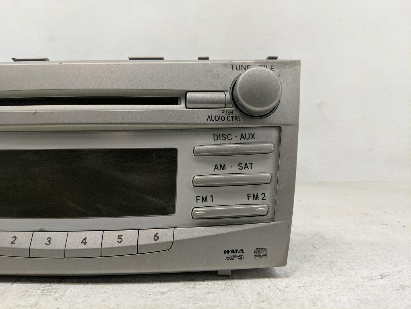 2010-2011 Toyota Camry Radio AM FM Cd Player Receiver Replacement P/N:86120-06480 Fits Fits 2010 2011 OEM Used Auto Parts - 