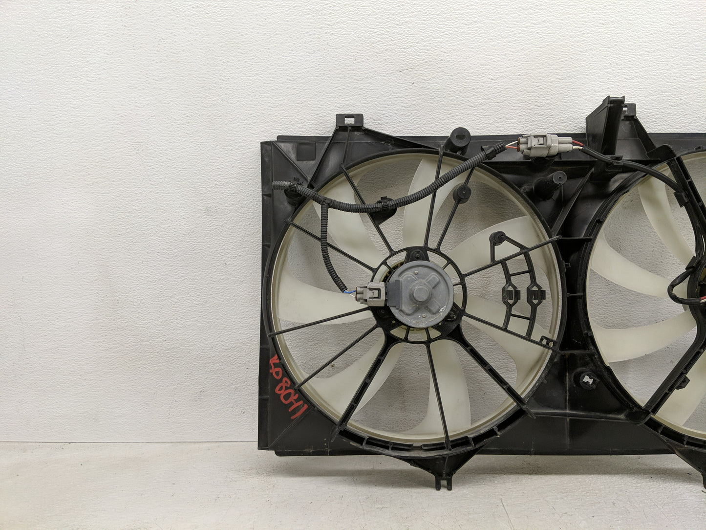 2012-2017 Toyota Camry Electric Radiator Cooling Fan Motor Assembly Fits Fits 2012 2013 2014 2015 2016 2017 OEM Used Auto Pa