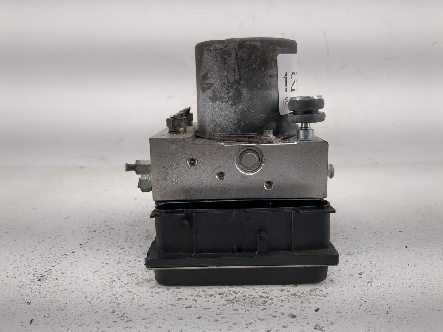 2010-2011 Toyota Camry ABS Pump Control Module Replacement P/N:0 265 230 640 00 44540-06050-A Fits Fits 2010 2011 OEM Used A