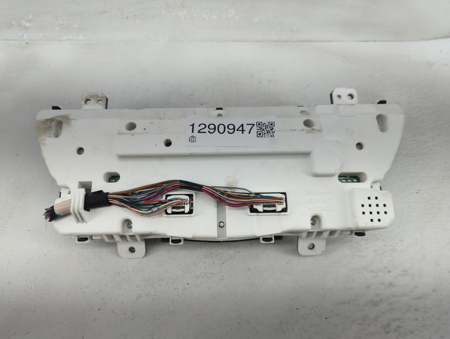 2010-2011 Toyota Camry Instrument Cluster Speedometer Gauges P/N:TN257450-3433 83800-06V10-00 Fits Fits 2010 2011 OEM Used A