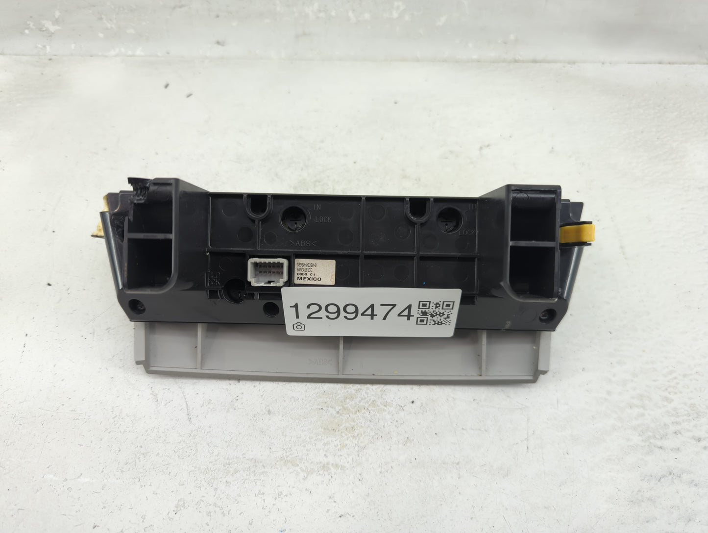 2010-2011 Toyota Camry Climate Control Module Temperature AC/Heater Replacement P/N:55900-06280-B Fits Fits 2010 2011 OEM Us