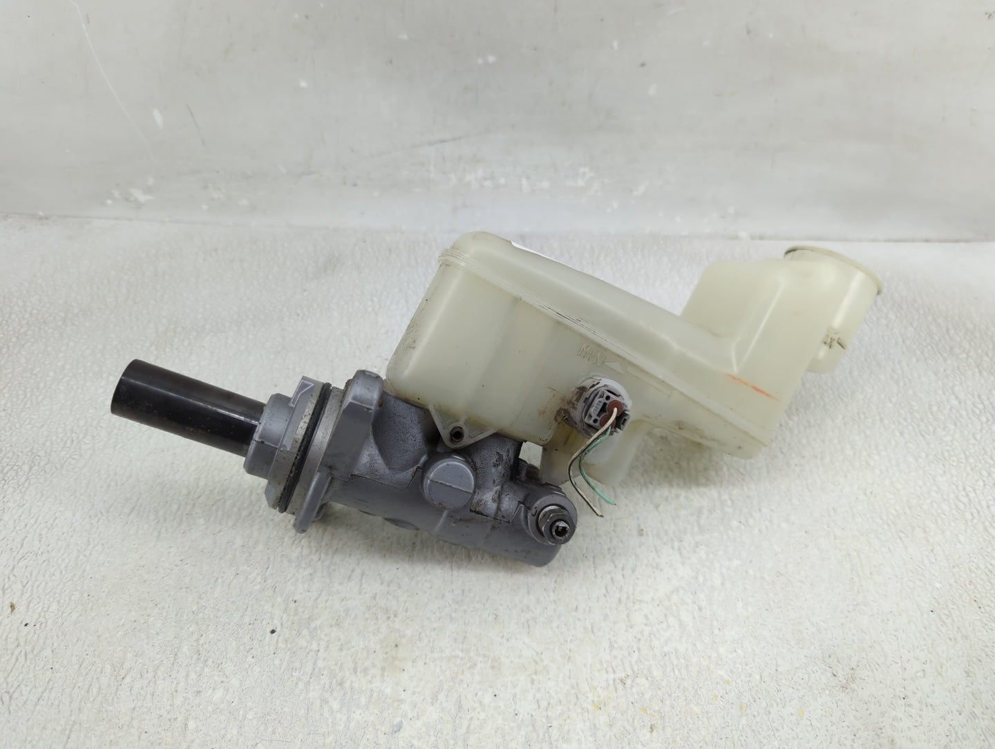 2007-2011 Toyota Camry Brake Master Cylinder - Oemusedautoparts1.com